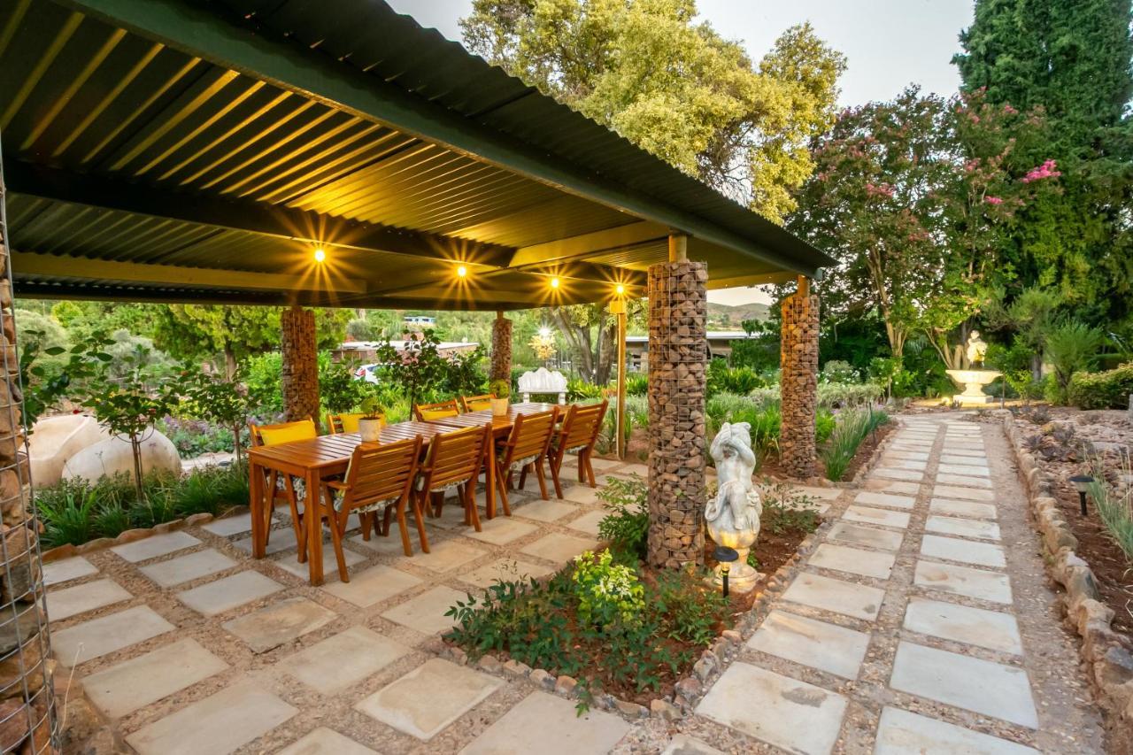 Die Fonteine Country Guesthouse And Glamping Oudtshoorn Exterior photo