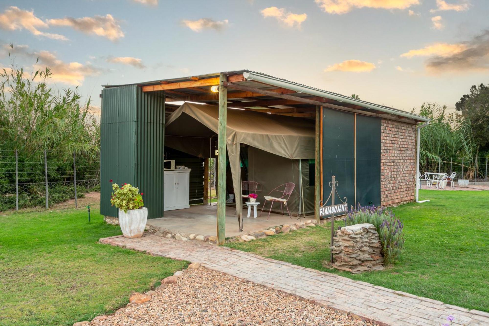 Die Fonteine Country Guesthouse And Glamping Oudtshoorn Exterior photo